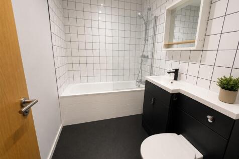 1 Bathroom 