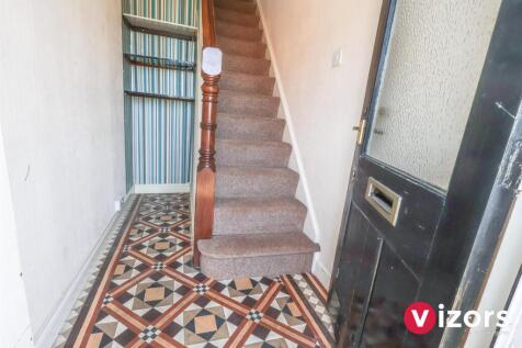 Entrance Door/Hall