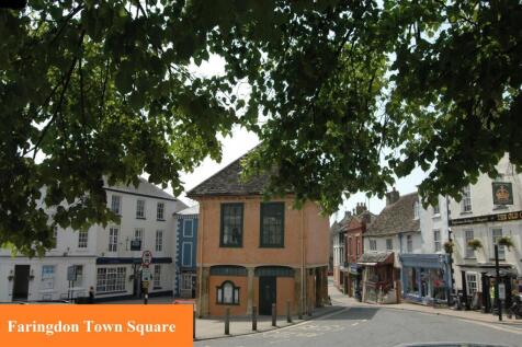 Faringdon Town Square.jpg