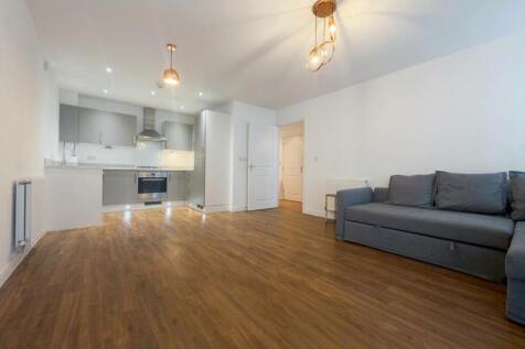 Edgeware House, 22 Renwick Drive, Bromley, BR2 photo 4