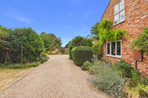EweMove - Spalding -  Beeches - Grounds