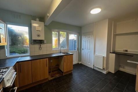 Kitchen 2.jpg