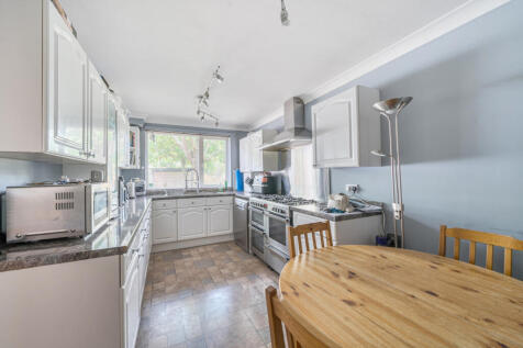 1327275-5-687e297...