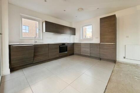 Aylwin Way, Alconbury Weald photo 3