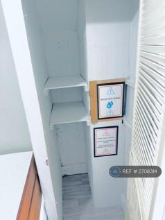 Large Double Ensuite Room