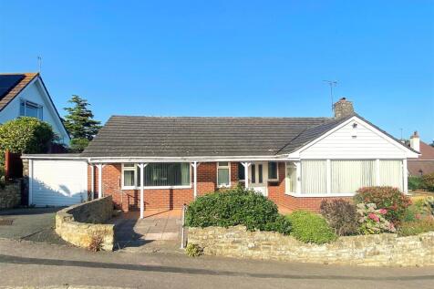6 Fir Tree Close - front.jpg