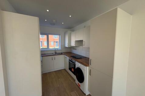 Perranporth Drive, Mansfield, NG18 photo 3