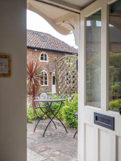 HoneysuckleCottag...