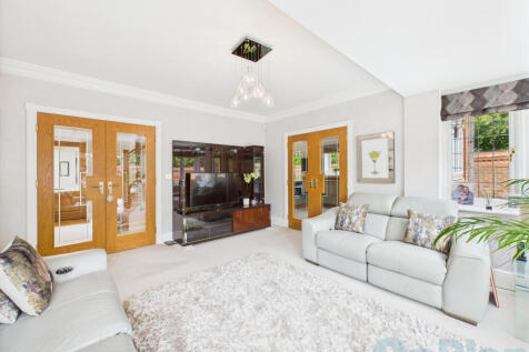 CAM04024G0-PR0030-STILL007