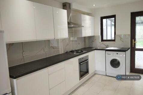 Kitchen Pic 1