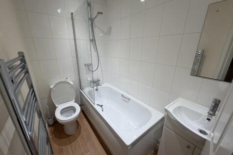 CREWKERNE photo 5