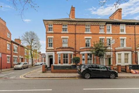 7 Bedroom Corner Plot Investment on St Peter's Ro