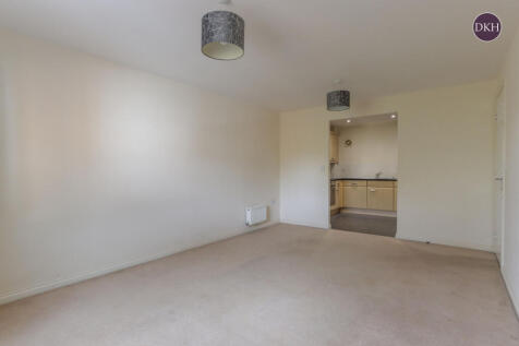 Observer Drive, Watford photo 4
