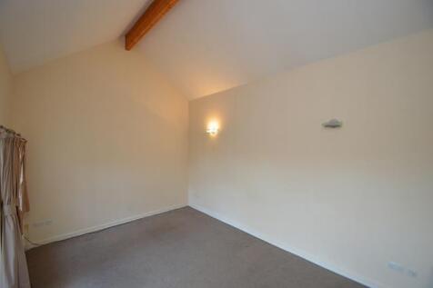 2 bedroom Ground Floor Apartment in Godalming photo 4
