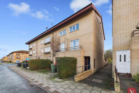Cleavers Avenue, Conniburrow photo 5