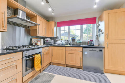 Bowness Crescent, Kingston Vale, London, SW15 photo 4