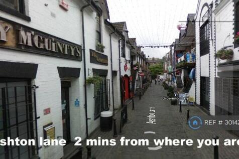 2 Mins From The Flat The Famous Ashton Lane