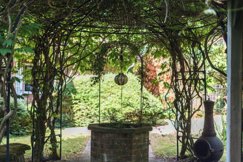 1318671-6-687a4cf...