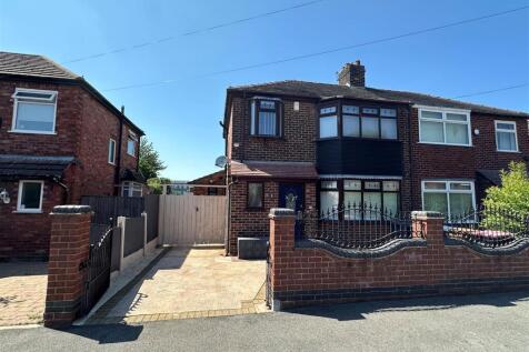 40 Fern Lea crescent x 2.jpg
