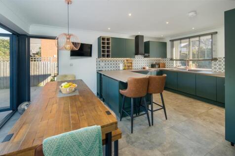 Dining Area to Kitchen