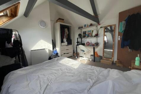 Top Floor Flat, 3 King Square photo 3
