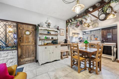 Mallin House - Kitchen