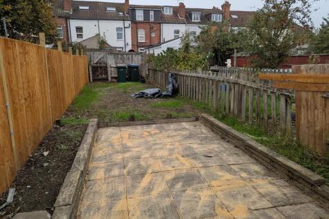 WhatsApp Image 2025-10-14 At 15.59.53 9a00a50c T202510151213.jpg