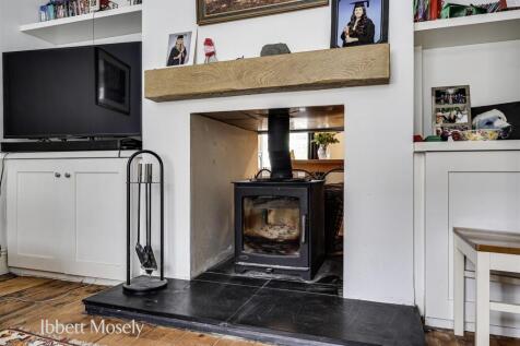 6 Fireplace .jpg