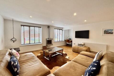 Wyndham Street photo 4