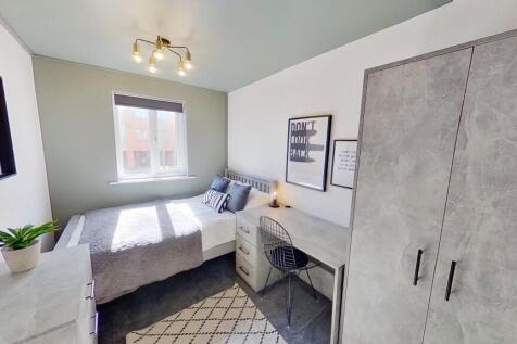 6-bed terraced on Gamble Street, Nottingham, NG7, £4,119/mo