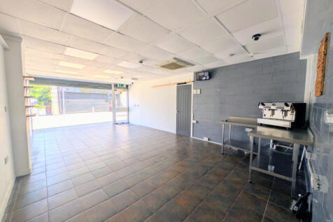 Ground floor entrance retail area 1