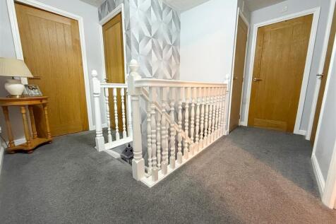 FIRST FLOOR LANDING AND STAIRS