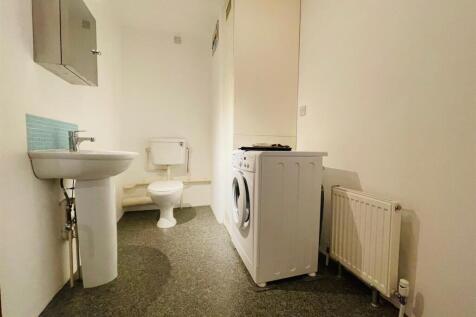 Utility Room/Cloaks/WC