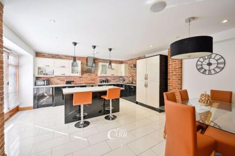 Kitchen / Breakfast Room