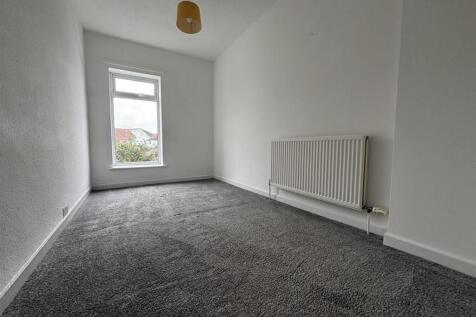 Bedroom 4.jpg