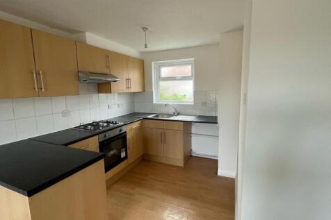 Beauchamps Drive, Wickford photo 3