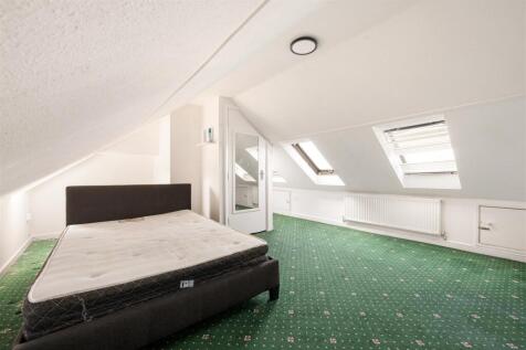 Westward Road, E4