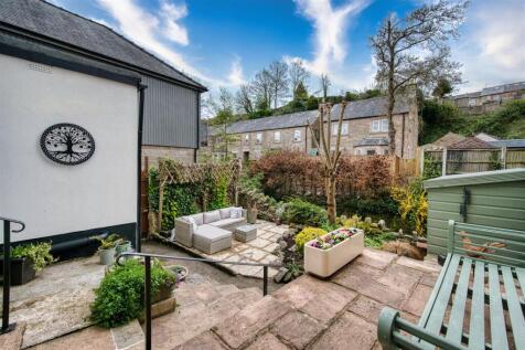 Rear Garden from Kitchen.jpg