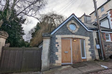 1-bed house on Southfield Road, Cotham, Bristol, £1,350/mo