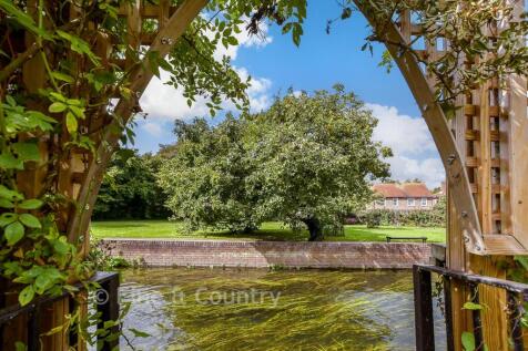 External Lifestyle Photograph