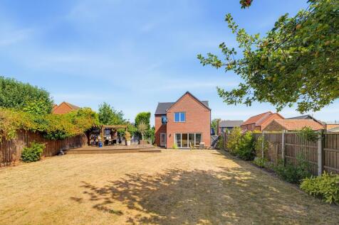 3 Stackyard Close WEB PH-18.jpg