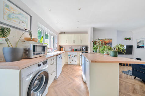 5-6823882f76c11-1...