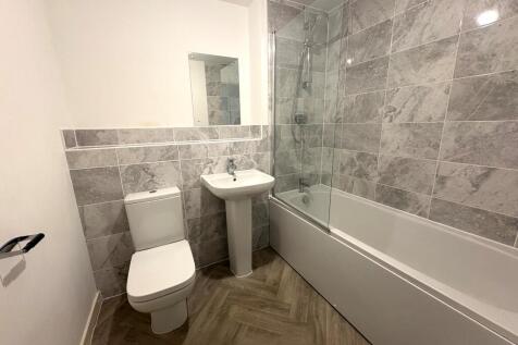 Skybridge Close, Coventry photo 5
