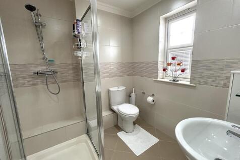 Principal Bedroom En Suite