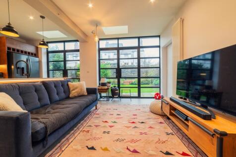 Award Winning CPS HOMES Media team_11