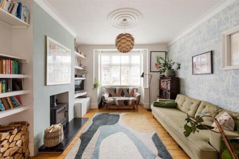 Fyfield Road, E17
