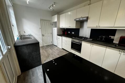Thackeray Road,  photo 2