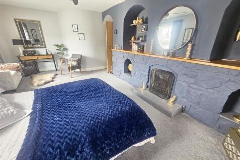 bedroom or living room.jpg