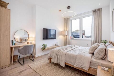 Apartment 61 Bed.jpg