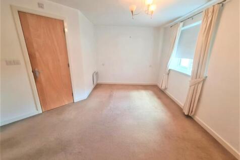 Master Bedroom Pic 2